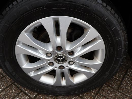 Mercedes Sprinter 319 3.0 CDI V6 190 PK AUT. L3H2 + DISTRONIC / LED / 360 CAMERA / BREEDBEELD MBUX ActivLease financial lease