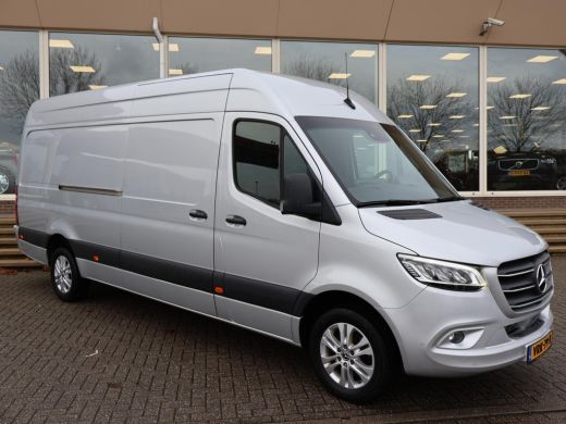 Mercedes Sprinter 319 3.0 CDI V6 190 PK AUT. L3H2 + DISTRONIC / LED / 360 CAMERA / BREEDBEELD MBUX ActivLease financial lease