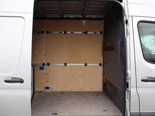 Mercedes Sprinter 319 3.0 CDI V6 190 PK AUT. L3H2 + DISTRONIC / LED / 360 CAMERA / BREEDBEELD MBUX ActivLease financial lease