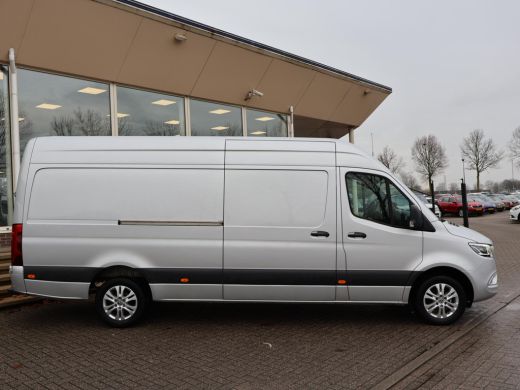 Mercedes Sprinter 319 3.0 CDI V6 190 PK AUT. L3H2 + DISTRONIC / LED / 360 CAMERA / BREEDBEELD MBUX ActivLease financial lease