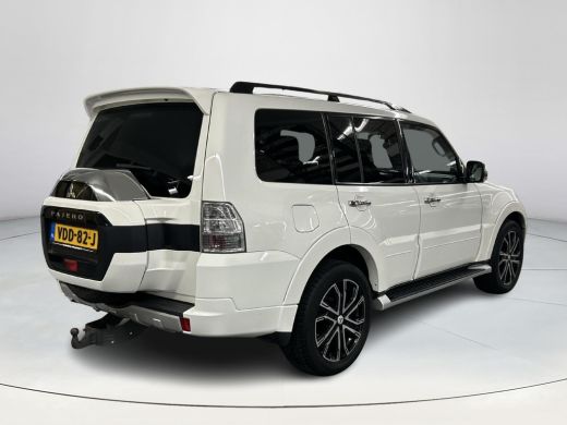 Mitsubishi Pajero 3.2 DI-D Automaat Mitsubishi Pajero 3.2 DI-D B-stijl ActivLease financial lease