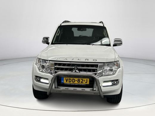 Mitsubishi Pajero 3.2 DI-D Automaat Mitsubishi Pajero 3.2 DI-D B-stijl ActivLease financial lease