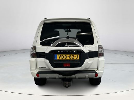 Mitsubishi Pajero 3.2 DI-D Automaat Mitsubishi Pajero 3.2 DI-D B-stijl ActivLease financial lease