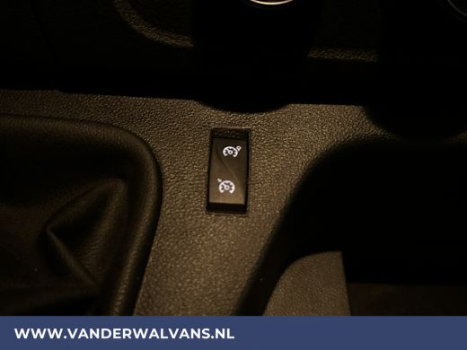 Renault Master 2.3 dCi 136pk L2H2 Euro6 Airco | Navigatie | Camera | 2500kg Trekhaak | LED cruisecontrol, parkee... ActivLease financial lease