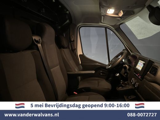 Renault Master 2.3 dCi 136pk L2H2 Euro6 Airco | Navigatie | Camera | 2500kg Trekhaak | LED cruisecontrol, parkee... ActivLease financial lease
