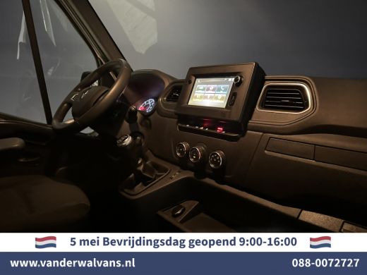 Renault Master 2.3 dCi 136pk L2H2 Euro6 Airco | Navigatie | Camera | 2500kg Trekhaak | LED cruisecontrol, parkee... ActivLease financial lease