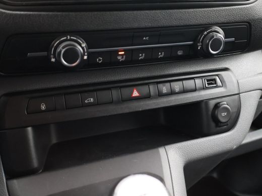Toyota ProAce Worker 1.6 D-4D 3-ZITS EURO 6 LONG + TREKHAAK | IMPERIAAL | CRUISE CONTROL ActivLease financial lease