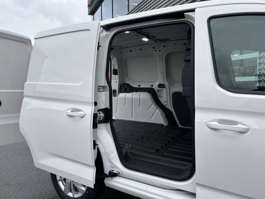 Volkswagen Caddy DSG | Led | Trekhaak | Digitaal Display Camera | LMV | ActivLease financial lease
