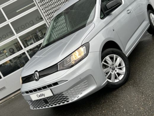 Volkswagen Caddy DSG | Camera | Trekhaak | Digitaal Display | Cruise Control | LMV ActivLease financial lease