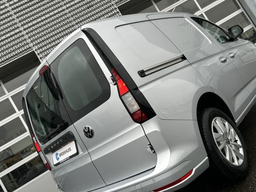 Volkswagen Caddy DSG | Camera | Trekhaak | Digitaal Display | Cruise Control | LMV ActivLease financial lease