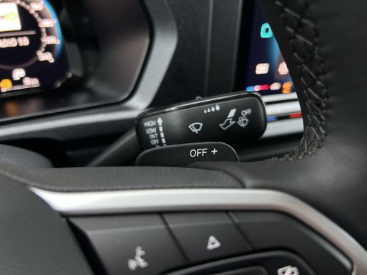 Volkswagen Caddy DSG | Camera | Trekhaak | Digitaal Display | Cruise Control | LMV ActivLease financial lease