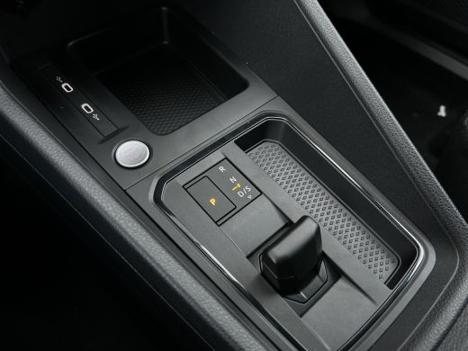 Volkswagen Caddy DSG | Camera | Trekhaak | Digitaal Display | Cruise Control | LMV ActivLease financial lease