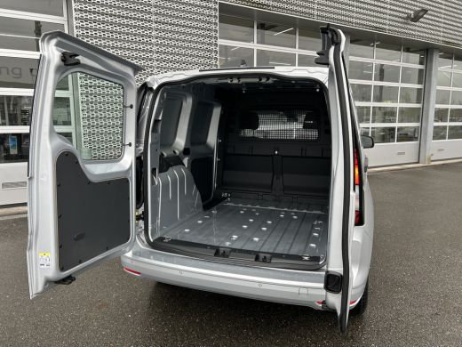 Volkswagen Caddy DSG | Camera | Trekhaak | Digitaal Display | Cruise Control | LMV ActivLease financial lease
