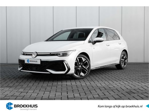Volkswagen Golf 1.5 eTSI R-Line Edition l 360 Camera l Verlicht VW Logo voor l Stoel en Stuurverwarming l Sportst... Volkswagen Golf 1.5 eTSI R-Line Edition l 360 Camera l Verlicht VW Logo voor l Stoel en Stuurverwarming l Sportst...