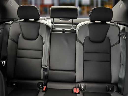 Volvo  S60 T6 Recharge AWD Ultimate Dark | 19" | Sportstoelen | Panoramadak | Head-up | Harman Kardon | Elek... ActivLease financial lease
