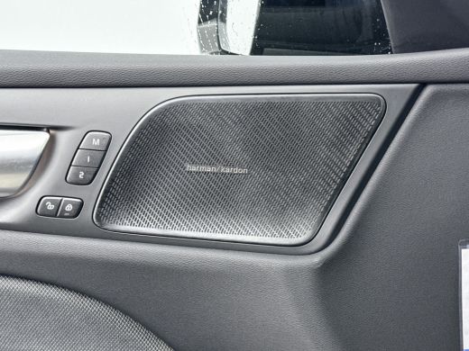 Volvo  S60 T6 Recharge AWD Ultimate Dark | 19" | Sportstoelen | Panoramadak | Head-up | Harman Kardon | Elek... ActivLease financial lease