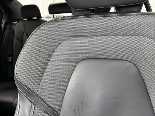 Volvo  S60 T6 Recharge AWD Ultimate Dark | 19" | Sportstoelen | Panoramadak | Head-up | Harman Kardon | Elek... ActivLease financial lease