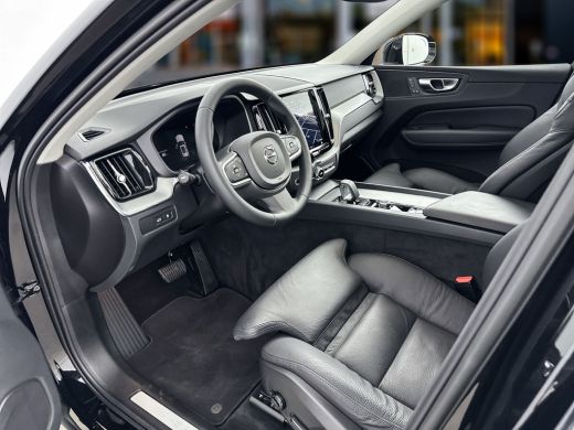 Volvo  XC60 T6 Recharge AWD Core Bright | Long Range | 20'' | Leder | Panoramadak | Elektrische stoelen | Pil... ActivLease financial lease
