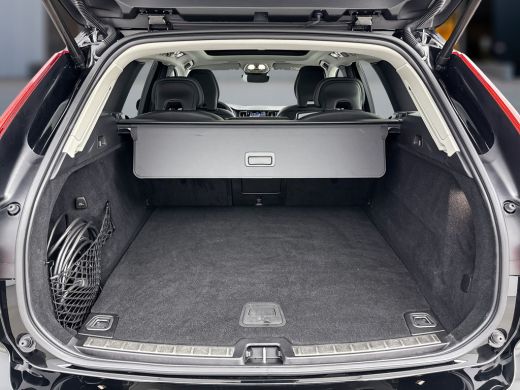 Volvo  XC60 T6 Recharge AWD Core Bright | Long Range | 20'' | Leder | Panoramadak | Elektrische stoelen | Pil... ActivLease financial lease