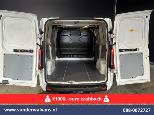 Ford Transit Custom 2.0 TDCI Automaat L1H1 Euro6 Airco | Apple Carplay | Camera | Cruisecontrol | Trekhaak parkeersen... ActivLease financial lease
