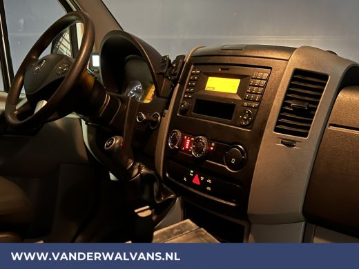 Mercedes-Benz Sprinter 316 CDI 163pk L2H2 Euro6 Airco | 2800kg Trekhaak | Cruisecontrol parkeersensoren, chauffeursstoel ActivLease financial lease