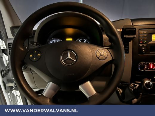 Mercedes-Benz Sprinter 316 CDI 163pk L2H2 Euro6 Airco | 2800kg Trekhaak | Cruisecontrol parkeersensoren, chauffeursstoel ActivLease financial lease