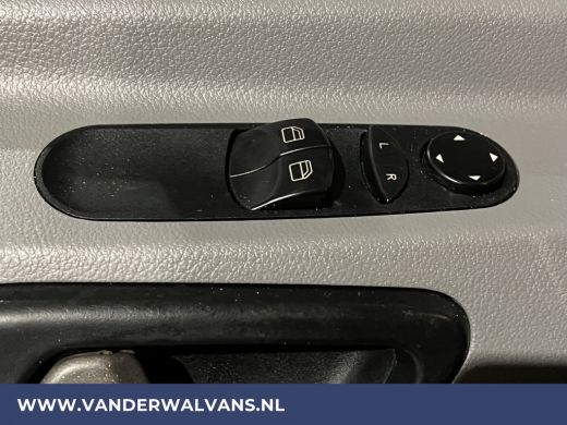 Mercedes-Benz Sprinter 316 CDI 163pk L2H2 Euro6 Airco | 2800kg Trekhaak | Cruisecontrol parkeersensoren, chauffeursstoel ActivLease financial lease