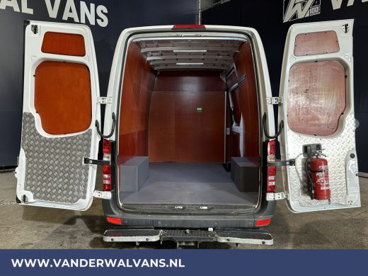 Mercedes-Benz Sprinter 316 CDI 163pk L2H2 Euro6 Airco | 2800kg Trekhaak | Cruisecontrol parkeersensoren, chauffeursstoel ActivLease financial lease