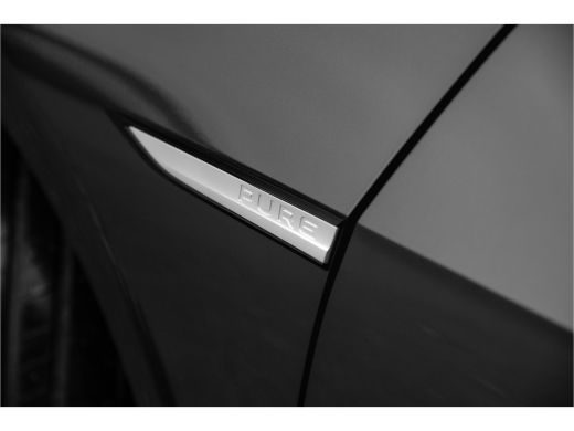 Volkswagen ID.3 Pure 45 kWh | Camera | Carplay | Navigatie | 18" LMV | Keyless ActivLease financial lease