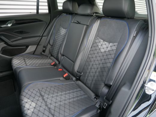 Volkswagen Tiguan R-Line Edition - eHybrid | 'App-Connect' draadloze smartphone integratie | Afstandscontrolesystee... ActivLease financial lease