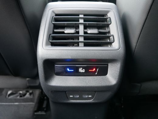 Volkswagen Tiguan R-Line Edition - eHybrid | 'App-Connect' draadloze smartphone integratie | Afstandscontrolesystee... ActivLease financial lease