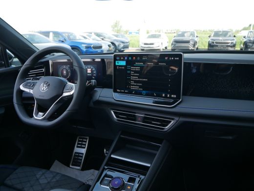 Volkswagen Tiguan R-Line Edition - eHybrid | 'App-Connect' draadloze smartphone integratie | Afstandscontrolesystee... ActivLease financial lease