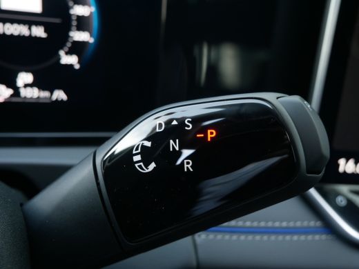 Volkswagen Tiguan R-Line Edition - eHybrid | 'App-Connect' draadloze smartphone integratie | Afstandscontrolesystee... ActivLease financial lease