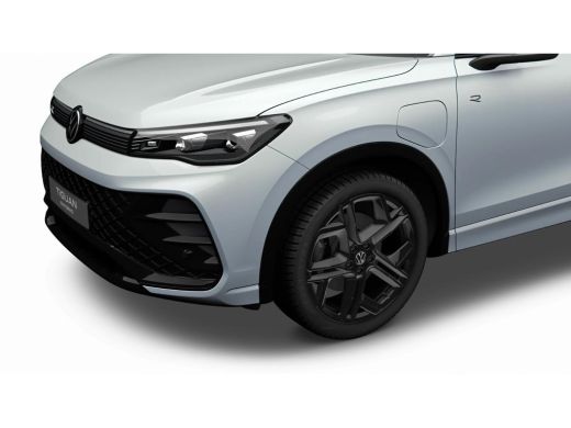 Volkswagen Tiguan Volkswagen R-Line Edition - eHybrid | 'App-Connect' draadloze smartphone integratie | Afstandscon... ActivLease financial lease