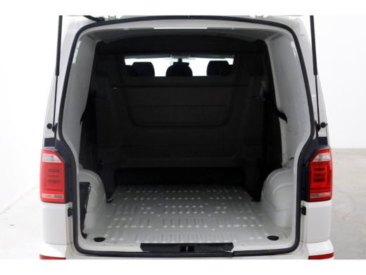 Volkswagen Transporter T6 2.0 TDI E6 L1H1 Highline D.C. LED/ACC 02-2019 ActivLease financial lease