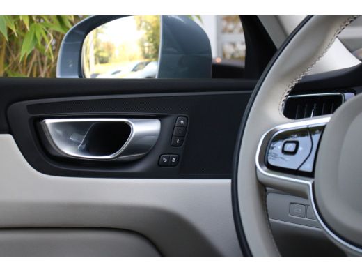Volvo  XC60 Recharge T6 AWD 350pk Plus Bright | Adaptive Cruise | BLIS | Schuifdak | Memory Seats | 360 Camera ActivLease financial lease