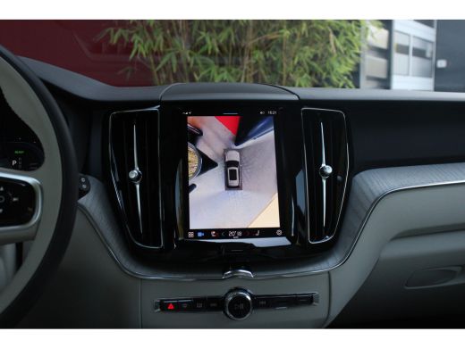 Volvo  XC60 Recharge T6 AWD 350pk Plus Bright | Adaptive Cruise | BLIS | Schuifdak | Memory Seats | 360 Camera ActivLease financial lease