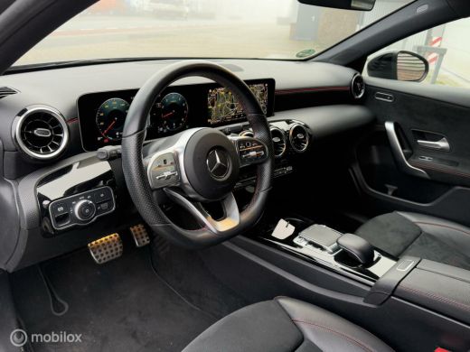 Mercedes A-Klasse 180 Business Solution AMG-PAKKET ActivLease financial lease