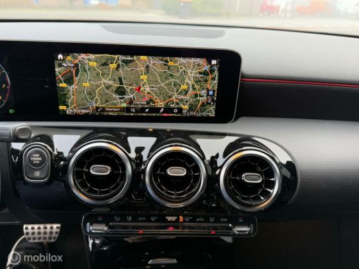Mercedes A-Klasse 180 Business Solution AMG-PAKKET ActivLease financial lease