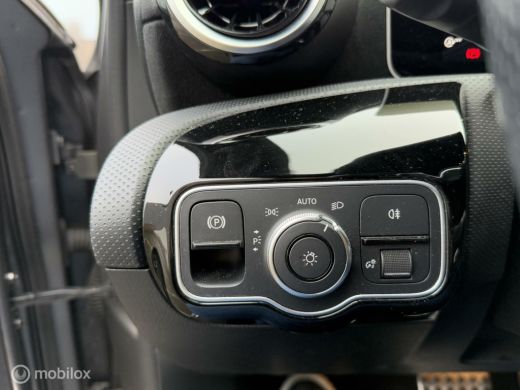 Mercedes A-Klasse 180 Business Solution AMG-PAKKET ActivLease financial lease