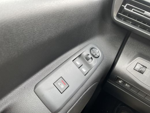 Toyota PROACE CITY Electric Challenger 50 kWh ActivLease financial lease