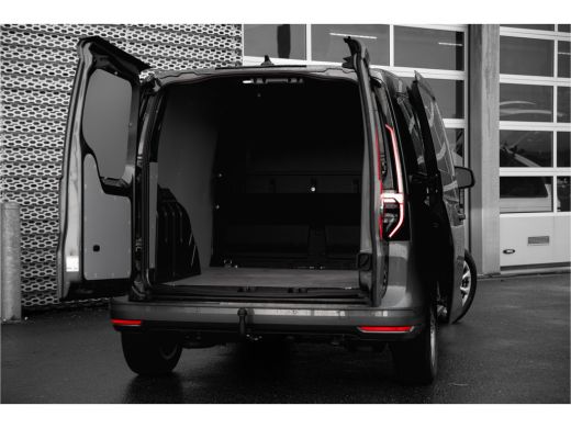 Volkswagen Caddy | DSG 122 pk | Trekhaak | Led Verlichting | LMV 17" | Camera | Digitaal Dashboard | Navi ActivLease financial lease