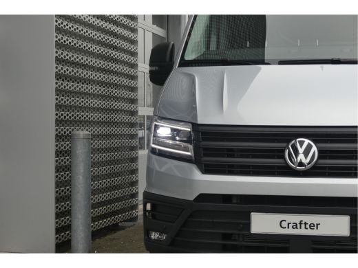 Volkswagen Crafter 35 | Automaat 140 | Led | Adaptive Cruise | Camera | Navigatie | Exclusive ActivLease financial lease