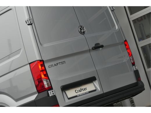 Volkswagen Crafter 35 | Automaat 140 | Led | Adaptive Cruise | Camera | Navigatie | Exclusive ActivLease financial lease