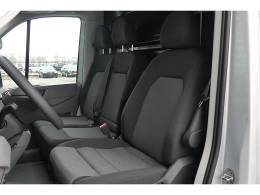 Volkswagen Crafter 35 | Automaat 140 | Led | Adaptive Cruise | Camera | Navigatie | Exclusive ActivLease financial lease