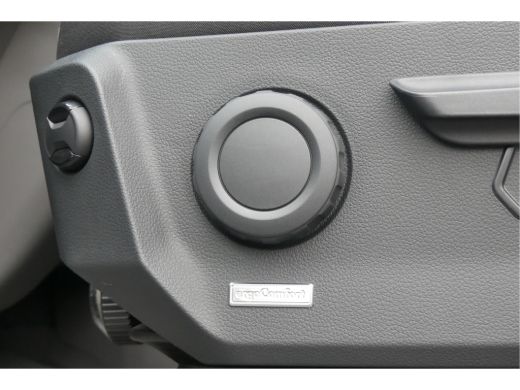 Volkswagen Crafter 35 | Automaat 140 | Led | Adaptive Cruise | Camera | Navigatie | Exclusive ActivLease financial lease