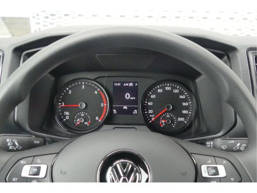 Volkswagen Crafter 35 | Automaat 140 | Led | Adaptive Cruise | Camera | Navigatie | Exclusive ActivLease financial lease