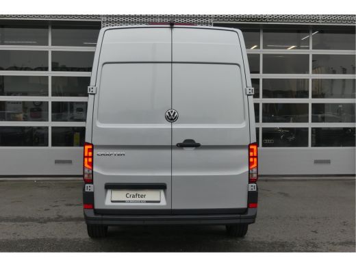 Volkswagen Crafter 35 | Automaat 140 | Led | Adaptive Cruise | Camera | Navigatie | Exclusive ActivLease financial lease