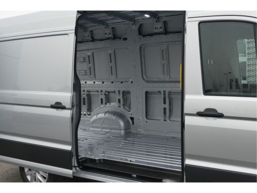 Volkswagen Crafter 35 | Automaat 140 | Led | Adaptive Cruise | Camera | Navigatie | Exclusive ActivLease financial lease