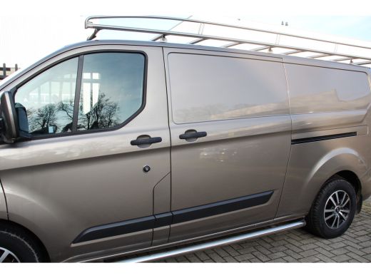 Ford Transit Custom 320 2.0 TDCI 170PK L2H1 LIMITED AUTOMAAT | 1E EIGENAAR! | NL-AUTO! | DEALER OH! | NAVI | CAMERA |... ActivLease financial lease
